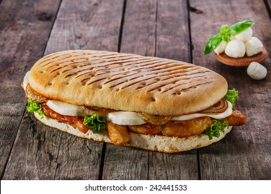 grilled sandwich with chicken and mozzarella cheese