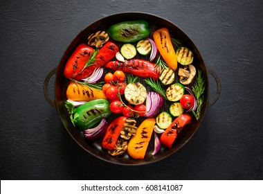 Grilled vegetables in a cast iron grilling pan, view from above