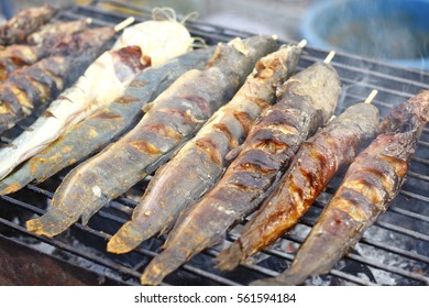 Grilled Walking Catfish. Grilled Fish. Their Sauce Made From Curcumin To Give Yellow-orange Color In Fish.