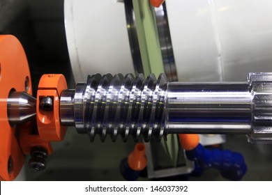 Grinding steel worm-gear on the special machine