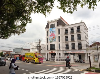
A Griya Satria Building On Jalan Jenderal Sudirman Purwokerto Indonesia On December 4, 2020
