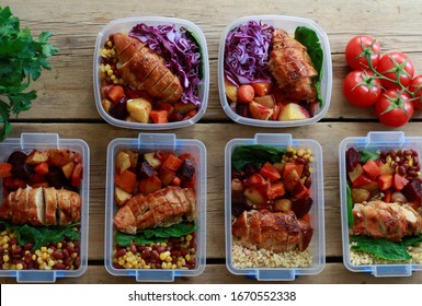 Grocery And Meal-Kit Delivery Services Seeing. Ordering Delivery Is The Safest Way To Get Food During The Coronavirus Outbreak. Service For Healthy Prepared Meals Delivered To Door