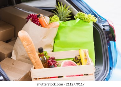 Grocery Service Giving Fresh Vegetables And Fruits And Food In Green Cloth Bag And Wooden Basket On The Back Car Ready Delivery To Send Woman Customer