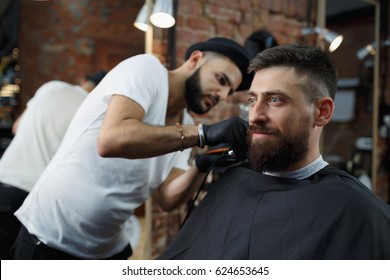 9,355 Man getting haircut Images, Stock Photos & Vectors | Shutterstock
