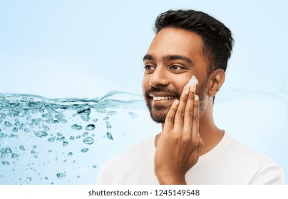 Aqua Facial On Face Bilder Stockfotos Und Vektorgrafiken Shutterstock