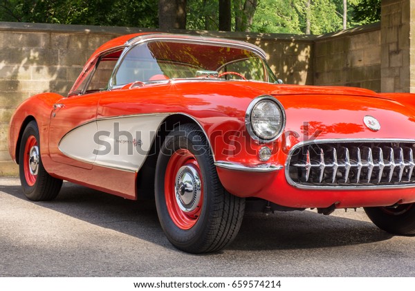 GROSSE\
POINTE SHORES, MI/USA - JUNE 13, 2017: A 1957 Chevrolet Corvette\
â??Fuelieâ?� car at the EyesOn Design car show, held at the Edsel\
and Eleanor Ford House, near Detroit,\
Michigan.