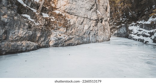 Grotto Canyon Trail (Canada - Canadian Rockies) - Powered by Shutterstock