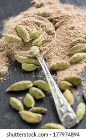 Ground Cardamom And Pods