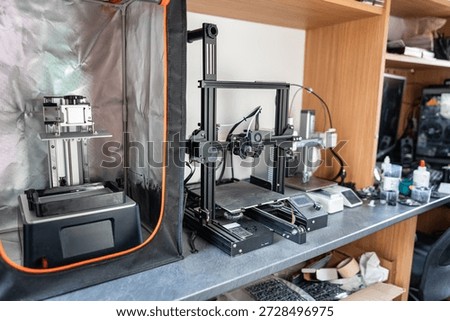 Group of 3d printers to print plastic and resin models in three dimensions