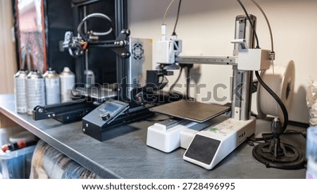 Group of 3d printers to print plastic and resin models in three dimensions