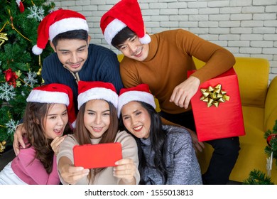 Group Asia Friends Celebrating Christmas Happy Stock Photo 1560647939 ...