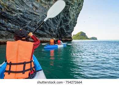 Group Asian Tourist On A Kayak, Happy Family Adventure By Boat Enjoy The Beautiful Nature Of The Sea And Island In Summer, Travel Asia At Mu Ko Ang Thong National Marine Park, Surat Thani, Thailand