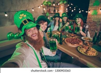 Group Buddies Hands Arms Beer Table Pizza Chips Meat National Culture Costumes Tradition Leprechaun Hats Casual Checkered Plaid Jeans Shirts Lucky Beard Laugh Laughter Make Take Selfies Wink Blink