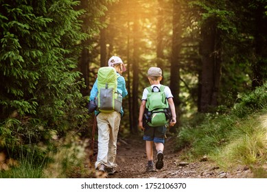 7,092 Trekking teenager Images, Stock Photos & Vectors | Shutterstock