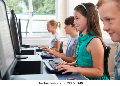 Group Elementary School Children Computer Class Stock Photo 733725940 ...