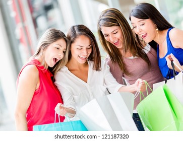 Group Female Shoppers Looking Very Excited Stock Photo 121187320 ...