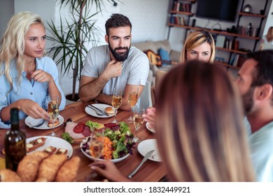 カップル 食事 の画像 写真素材 ベクター画像 Shutterstock