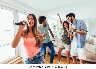 37,113 Woman karaoke Images, Stock Photos & Vectors | Shutterstock