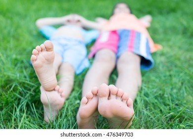 Group Happy Children Feet Lying On Stock Photo 476349703 | Shutterstock