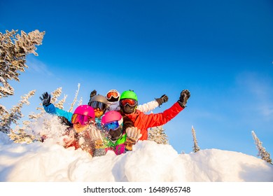 6,292 Ski group friends Images, Stock Photos & Vectors | Shutterstock