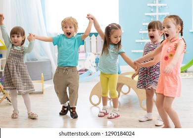 80,413 Toddlers standing Images, Stock Photos & Vectors | Shutterstock