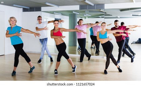 109,938 Men And Women Group Dancing Images, Stock Photos & Vectors ...