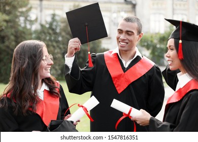 Graduacion En Familia Images Stock Photos Vectors Shutterstock