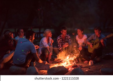 1,228 Family around camp fire Images, Stock Photos & Vectors | Shutterstock