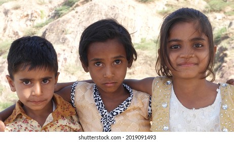 Group Indian Siblings Smiling Looking Camera Stock Photo 2019091493 ...