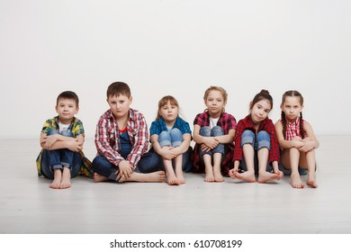Group Kids Shirts Bare Feet On Stock Photo 610708175 | Shutterstock