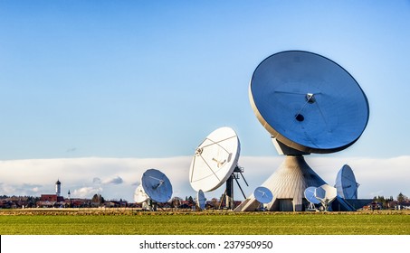 Group Modern Satellite Dishes Radio Telescopes Stock Photo 237950950 ...