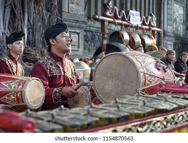 19,356 Traditional Music Of Indonesia Images, Stock Photos & Vectors ...