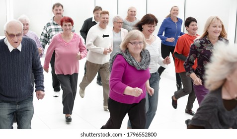 88 Older people community gathering Images, Stock Photos & Vectors ...