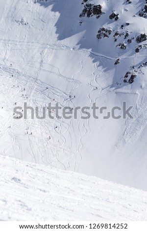 ab in die Luft Snowboard