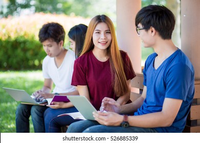 Group Students Sharing Ideas On Campus Stock Photo 526885339 | Shutterstock