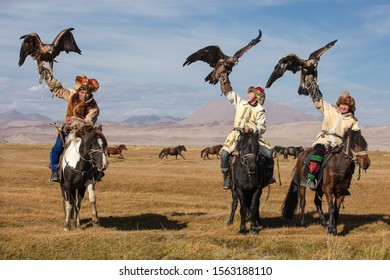 1,847 Kazakh Traditional Hunt Images, Stock Photos & Vectors | Shutterstock