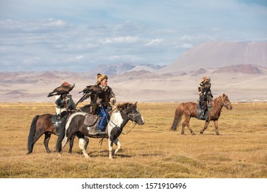 1,847 Kazakh Traditional Hunt Images, Stock Photos & Vectors | Shutterstock