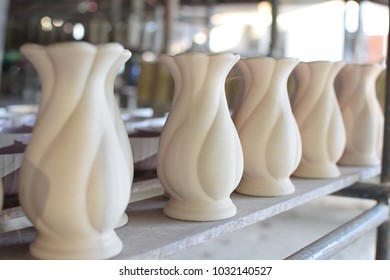 Group of vase prepare to process in ceramic furnace. selective focus.
