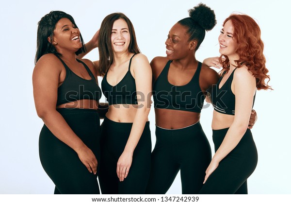 Grupo de mujeres de diferentes razas, : Foto de stock (editar ...