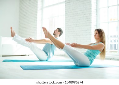 Group Yoga Class Stock Photo 1348996274 | Shutterstock