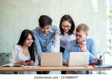 Group Young Asian Business People Together Stock Photo 1576888597 ...