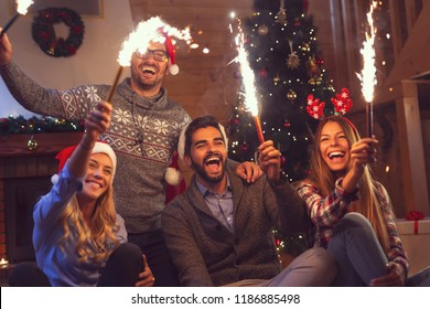 5,750 Friends christmas fireplace Stock Photos, Images & Photography ...