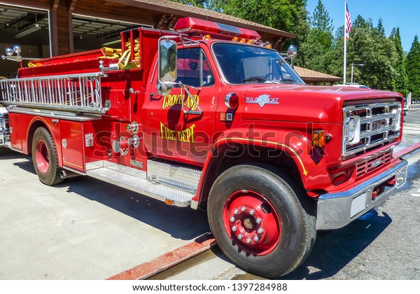 Groveland -\
California - USA - 08/04/2010: fire\
truck