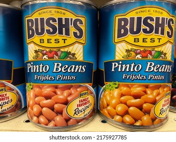 Grovetown, Ga USA - 06 25 22: Retail Grocery Store Bush's Canned Pinto Beans