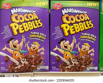 Grovetown, Ga USA - 08 24 22: Retail Grocery Store Cocoa Pebbles Cereal Chocolate