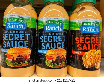 Grovetown, Ga USA - 12 15 21: Retail Store Condiments Hidden Valley Ranch Secret Sauce