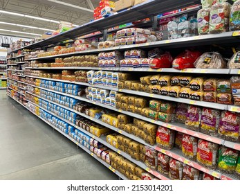 GROVETOWN, UNITED STATES - May 03, 2022: Grovetown, Ga USA - 04 29 22: Walmart Grocery Store Bread Aisle Full