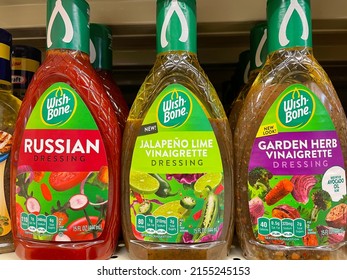 GROVETOWN, UNITED STATES - May 05, 2022: Grovetown, Ga USA - 03 15 22: Retail Store Wishbone Salad Dressing Russian And Variety