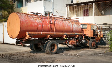 Grunge Old Oil​ Truck​ With Tank.