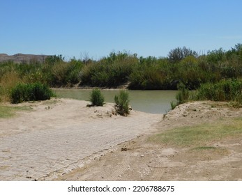 Guadalupe River And Texas  Border